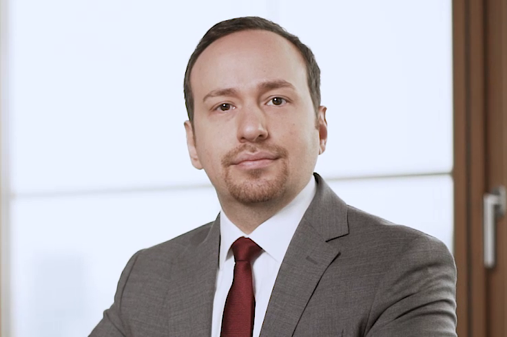 Dr André Buzari, LL.M.